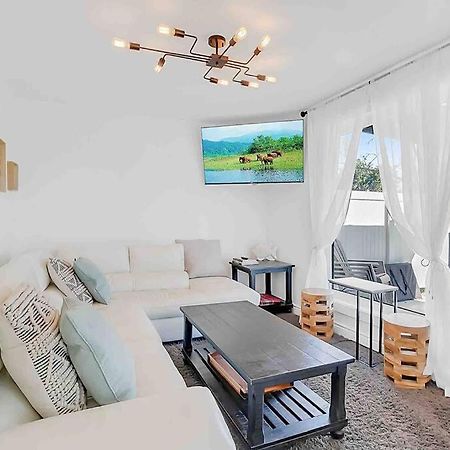 2 Bedroom Getaway On The River/Close To Marina Belle River Exterior foto