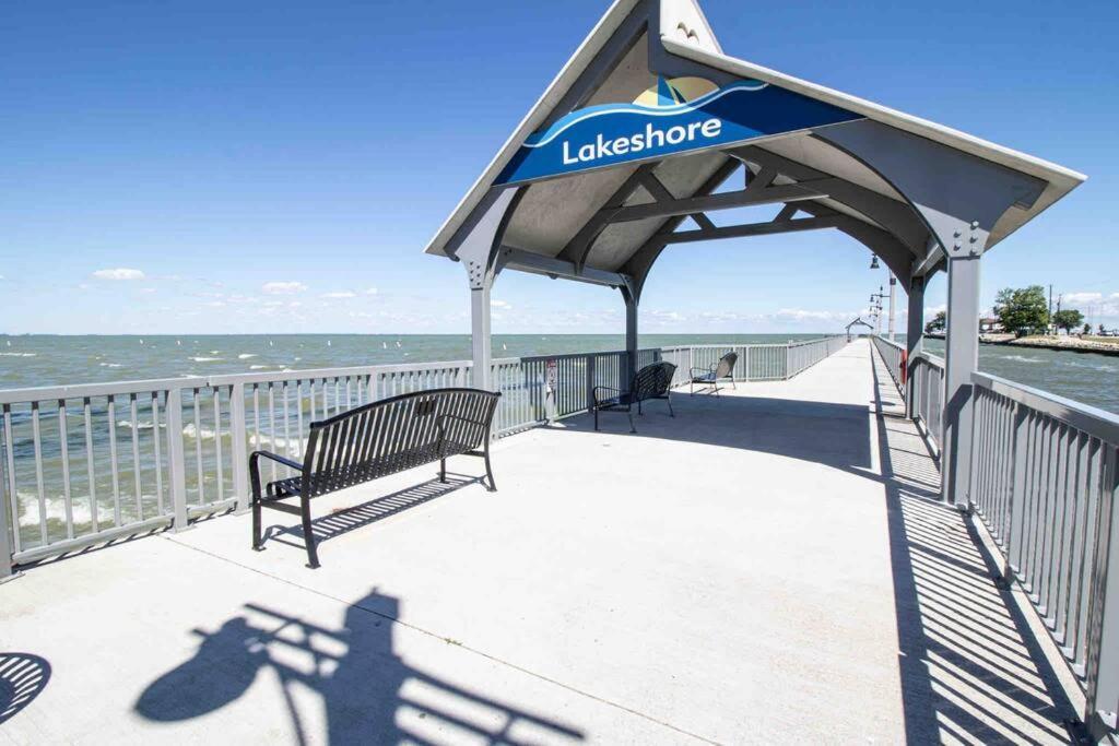 2 Bedroom Getaway On The River/Close To Marina Belle River Exterior foto